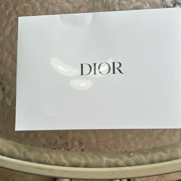 BN Christian Dior make up pouch, comes with box - Picture 3 of 5